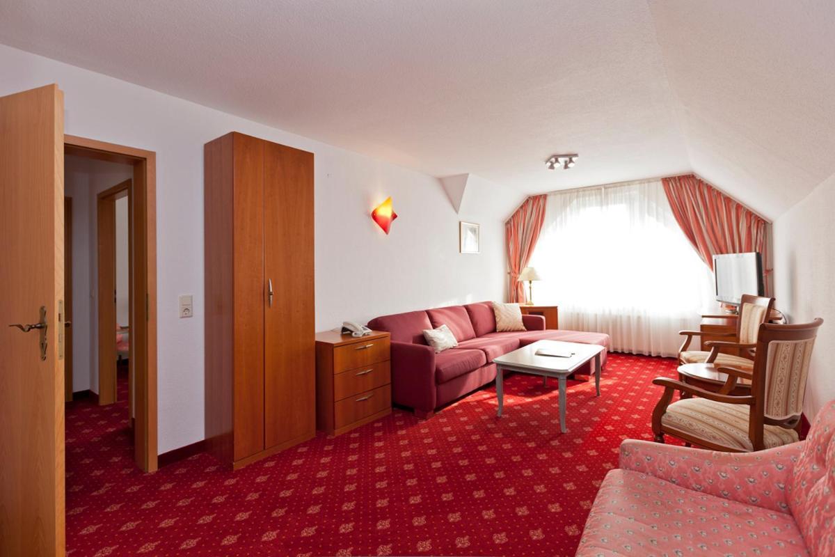 Hotel Fuer Dich Waren  Eksteriør billede